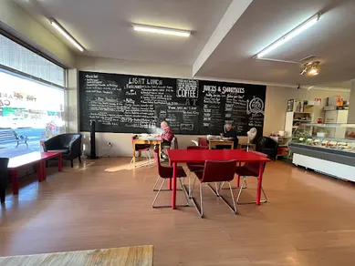 Coffee shop The Scarlett Table in Ettalong Beach