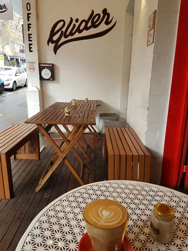 Coffee shop Glider Cafe in Potts Point