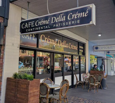 Coffee shop Cafe Creme Della Creme - Pies & Patisserie in Camden