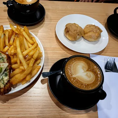 Coffee shop Breakpoint cafe in West Ryde