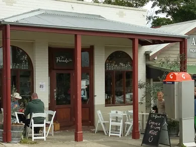 Coffee shop The Parade Cafe in Hazelbrook