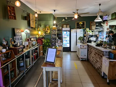 Coffee shop Curl the Whisker Cafe in Thornleigh