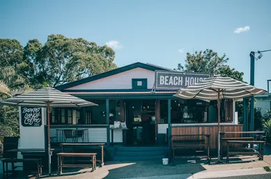 Coffee shop The Beach House Providore in Valla Beach