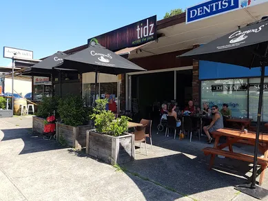 Coffee shop Tidz Across The Park in Oatley