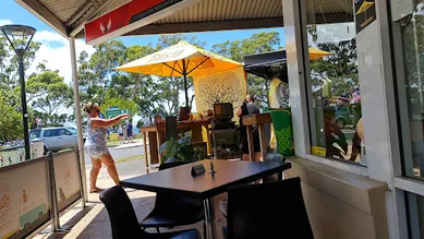 Coffee shop Angels Bayside Cafe in Huskisson