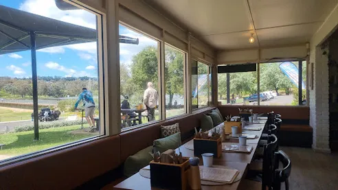 Lakeside Kiosk & Cafe