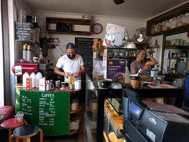 Coffee shop bRU Coffee Bondi in North Bondi