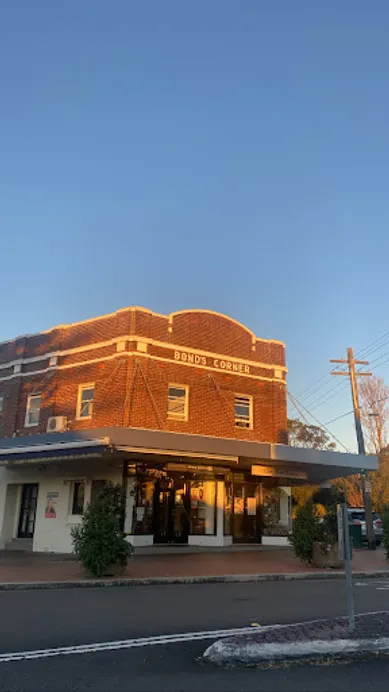 Coffee shop Bonds Corner Cafe in Northbridge