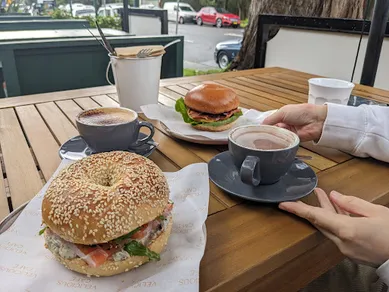 Coffee shop Velicious Cafe in North Narrabeen