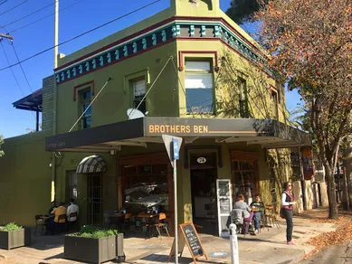 Coffee shop Brothers Ben Cafe in Petersham