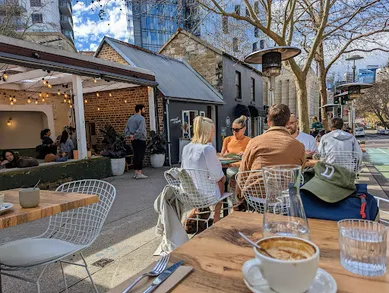 Coffee shop Quick Brown Fox Eatery in Pyrmont