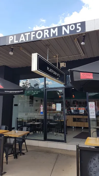 Coffee shop Pform No.5 in Glenfield