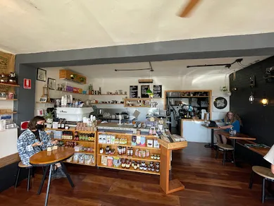 Coffee shop little earth roasters in Kiama