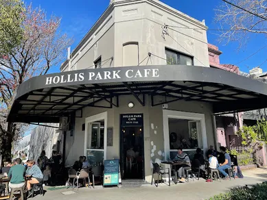 Coffee shop Hollis Park Cafe in Newtown