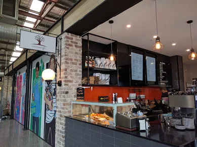 Coffee shop Le Grove Cafe in Warwick Farm