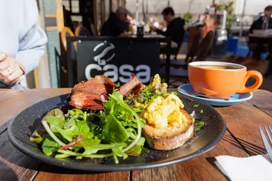 Coffee shop Oski Cafe in Kirribilli